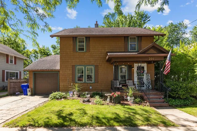 707 E  Brewster St, Appleton, WI 54911