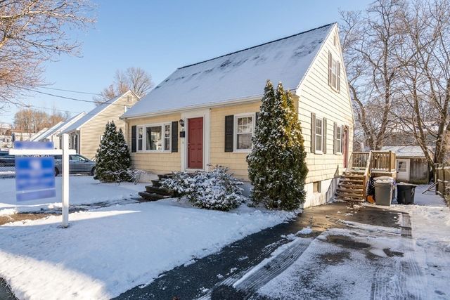 20 Windham Rd, Hyde Park, MA 02136