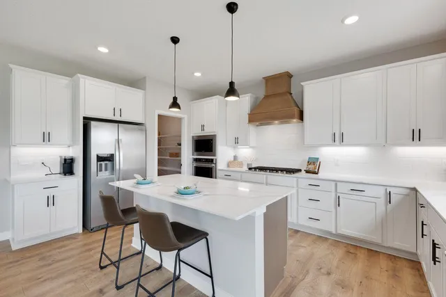 17298 Dimension Ave, Lakeville, MN 55044