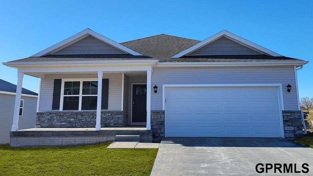 20521 Swallowtail St, Gretna, NE 68028