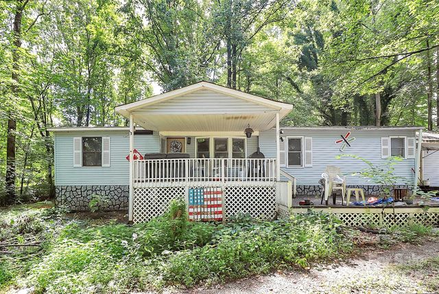 304 Deerchase Cir, Statesville, NC 28625