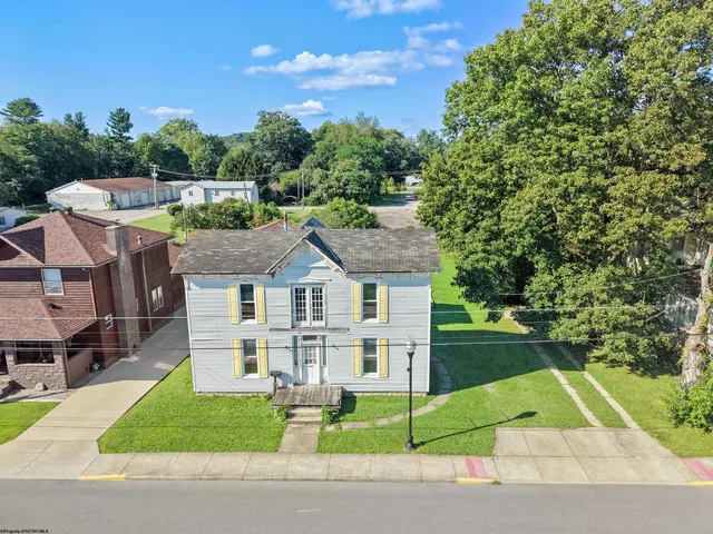 106 E  Main St, Buckhannon, WV 26201