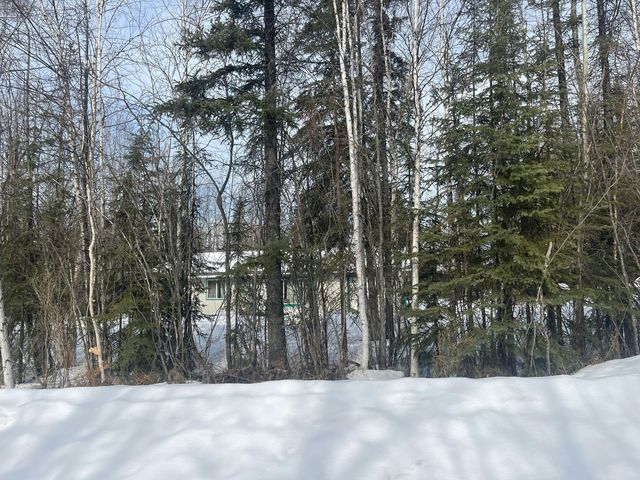 2370 Sunflower Loop, North Pole, AK 99705