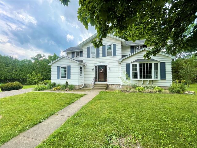 15 Hibbard Ave, Clifton Springs, NY 14432