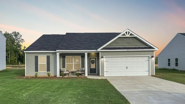 222 Burberry Cir, Greenwood, SC 29646