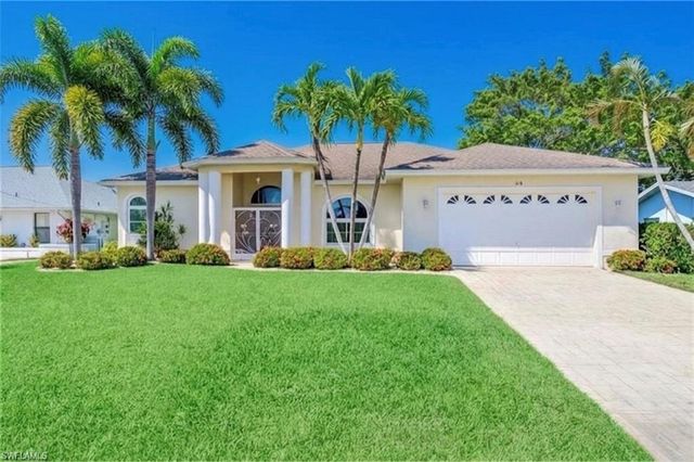 1119 SE 1st Ter, Cape Coral, FL 33990