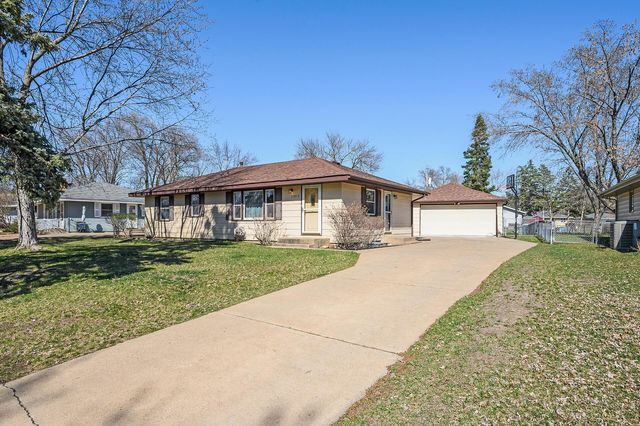 11313 Bittersweet St NW, Coon Rapids, MN 55433