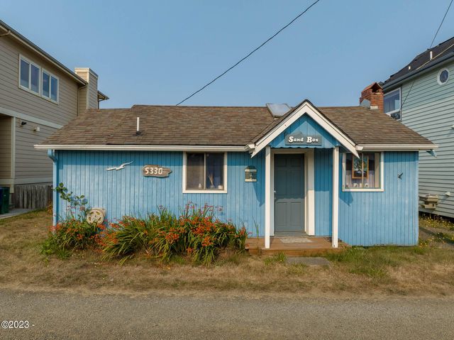5330 SW Pacific Coast Hwy, Waldport, OR 97394