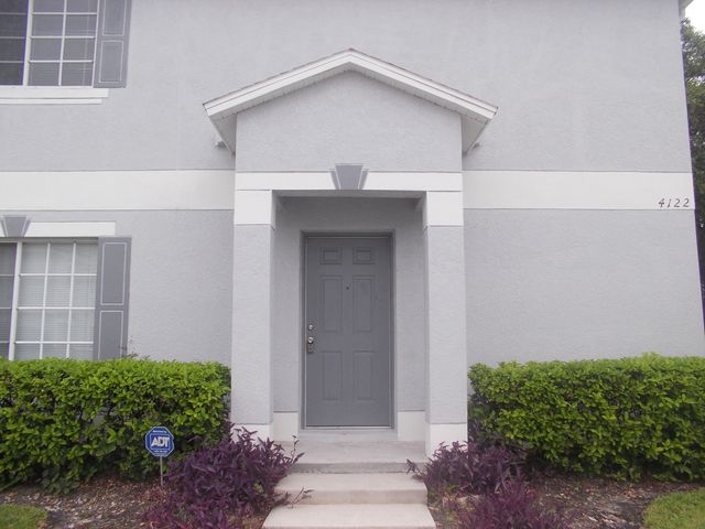 4122 Waterside Island Ct, Tampa, FL 33617