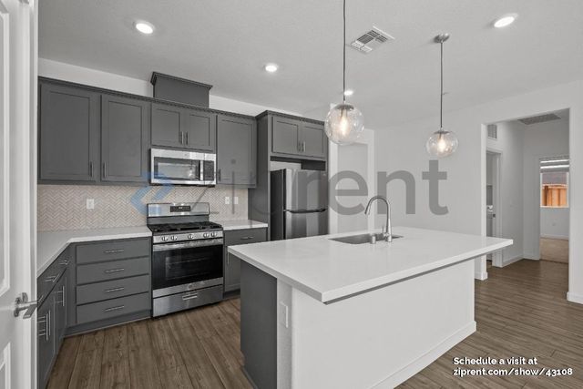 1074 Osprey Dr, Lathrop, CA 95330