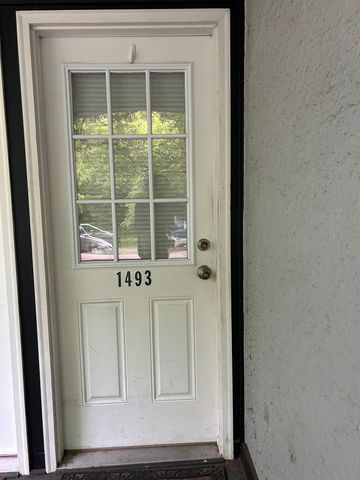 1493 Cottage St NE #2, Salem, OR 97301