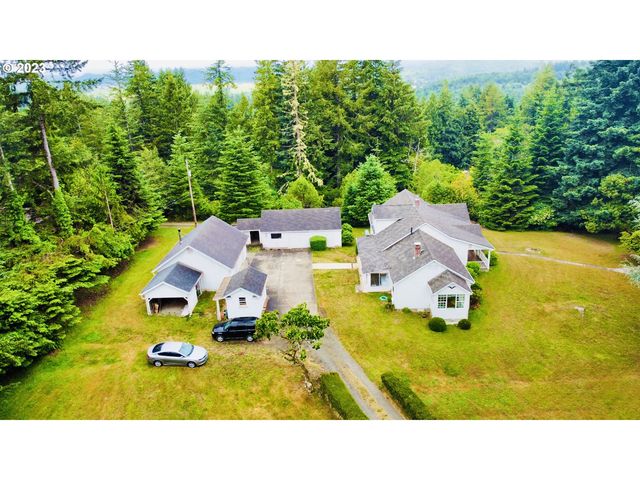 94616 Shelley Ln, Coquille, OR 97423