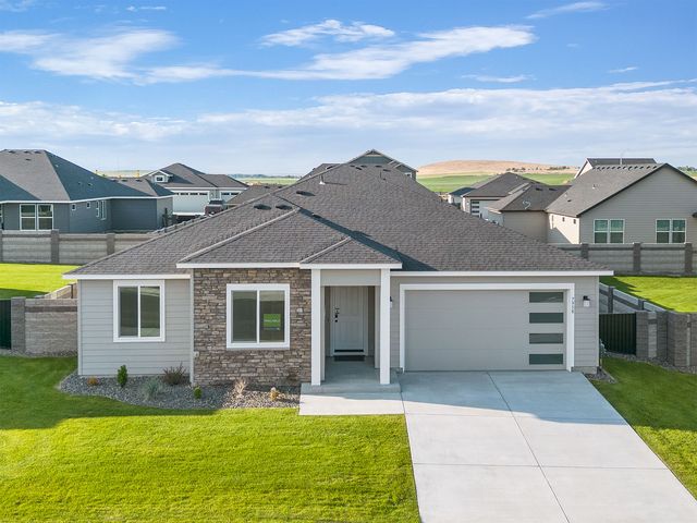 7958 Blanchard Loop Plan in The Heights at Red Mountain Ranch, West Richland, WA 99353