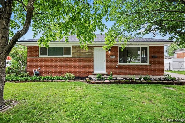 35812 Little Mack Ave, Clinton Township, MI 48035