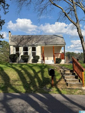 115 Knight Ave, Bessemer, AL 35023