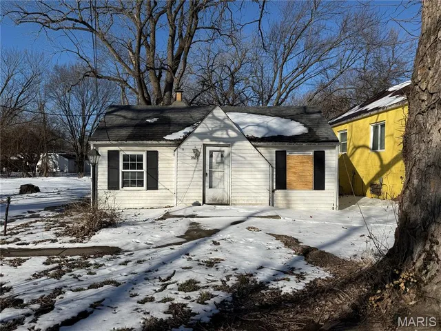 3669 Isolda Ave, Saint Ann, MO 63074
