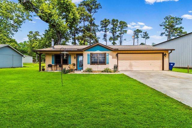 620 Sequoia Dr, Livingston, TX 77351