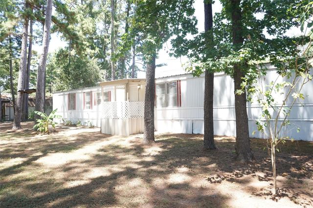 10970 Maywood St, Willis, TX 77318