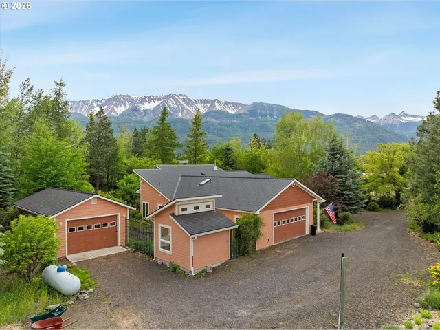 710 S  East St, Joseph, OR 97846
