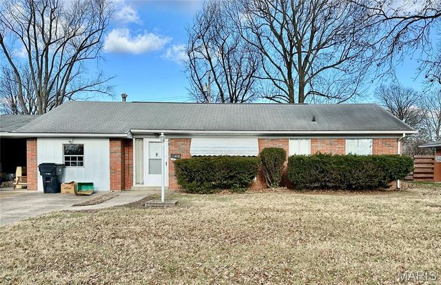 127 Clearview Dr, Belleville, IL 62223