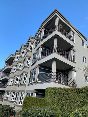 321 3rd St #201, Kirkland, WA 98033