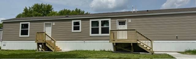 W  12th St #122, Coal Valley, IL 61240