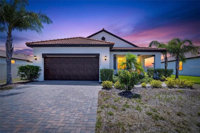 17206 Star Banks St, Wimauma, FL 33598