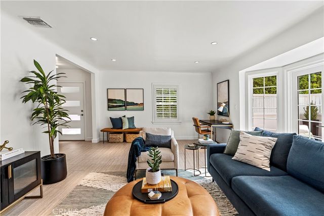 8963 Cynthia St, West Hollywood, CA 90069