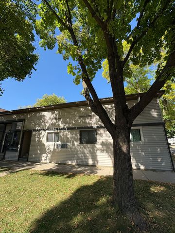 1302 Mound St #1, Madison, WI 53715