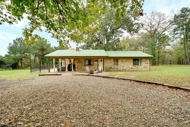 121 W  Bethel Rd, Broken Bow, OK 74728