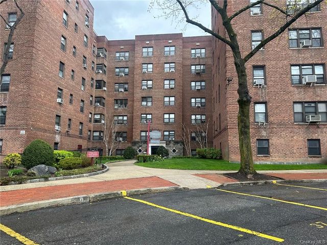 2 Fisher Drive UNIT 205, Mount Vernon, NY 10552