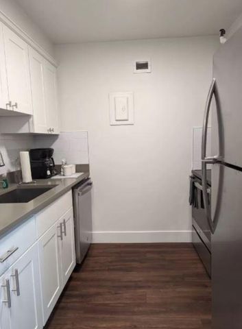 130-140 Bowdoin St #801, Boston, MA 02108