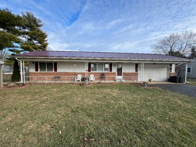 25136 Lawnfield Dr, Circleville, OH 43113