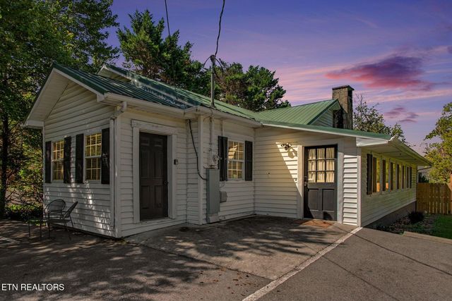 3110 Priscilla Heights Ln, Sevierville, TN 37862