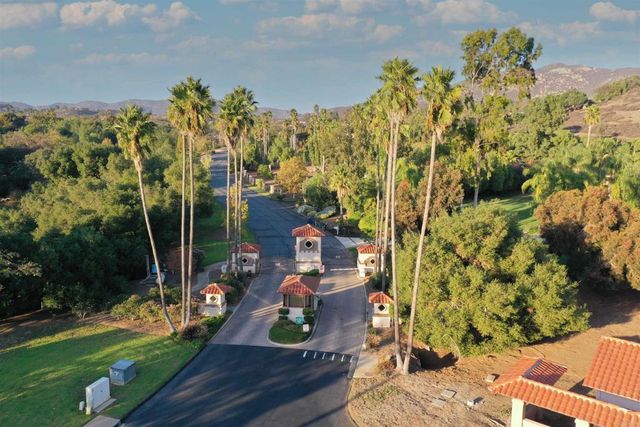 15223 Presilla Dr, Jamul, CA 91935