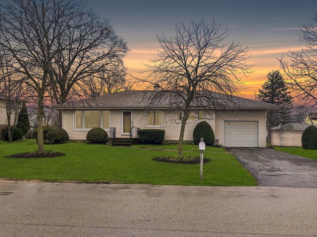 1637 Western Ave, Northbrook, IL 60062