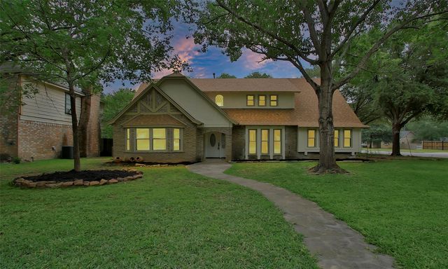 213 Prince Of Wales St, Conroe, TX 77304