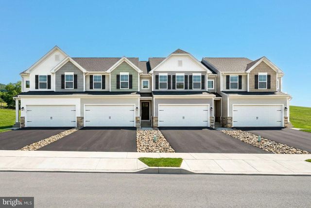 157 Bristlewood Ln #218, Bellefonte, PA 16823