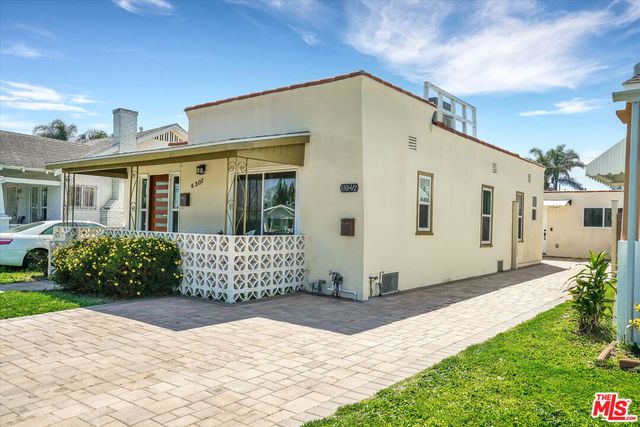 6301 S  Harcourt Ave, Los Angeles, CA 90043