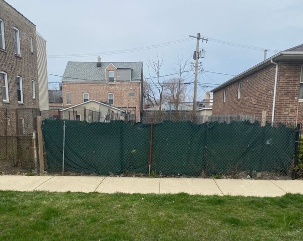 1056 N  Christiana Ave, Chicago, IL 60651
