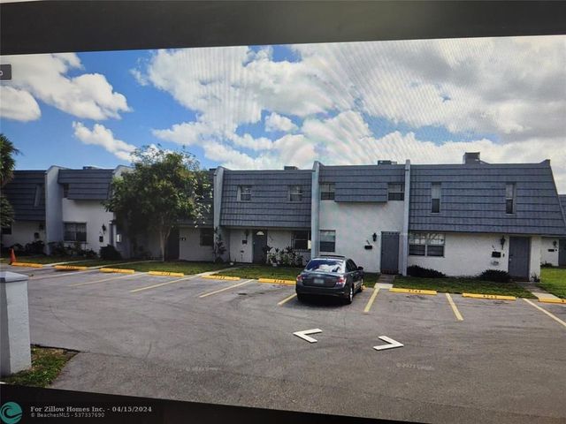 2012 NW 38th Ter #807, Lauderdale Lakes, FL 33311