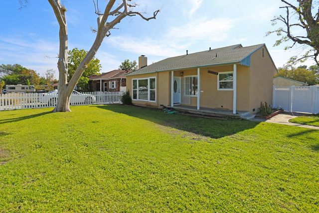 14754 Bassett St, Van Nuys, CA 91405