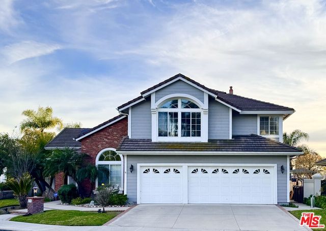775 S  Dove Tree Ln, Anaheim, CA 92808