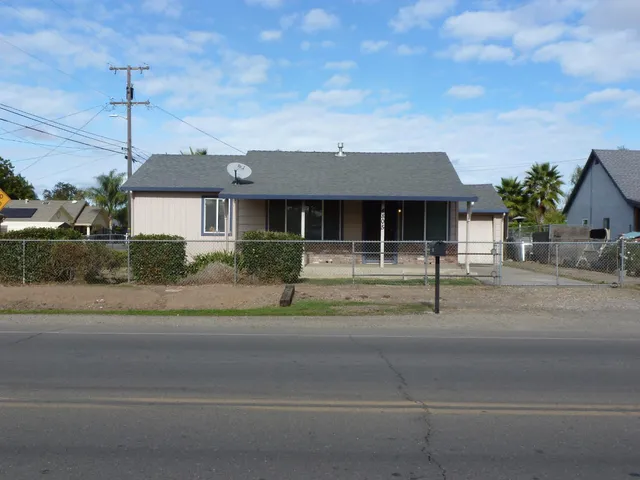 4805 E  Washington St, Stockton, CA 95215