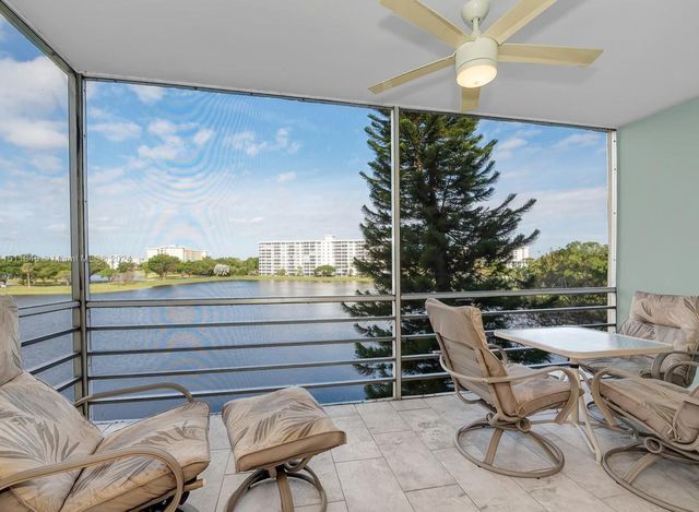 2751 N  Palm Aire Dr #410, Pompano Beach, FL 33069