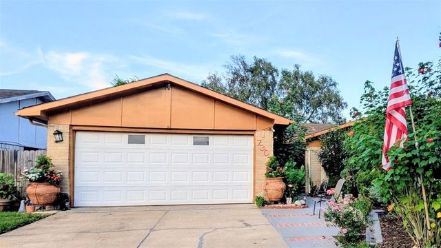 7307 La Granada Dr, Houston, TX 77083