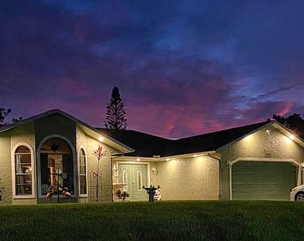 111 SW Chapman Avenue, Port Saint Lucie, FL 34984