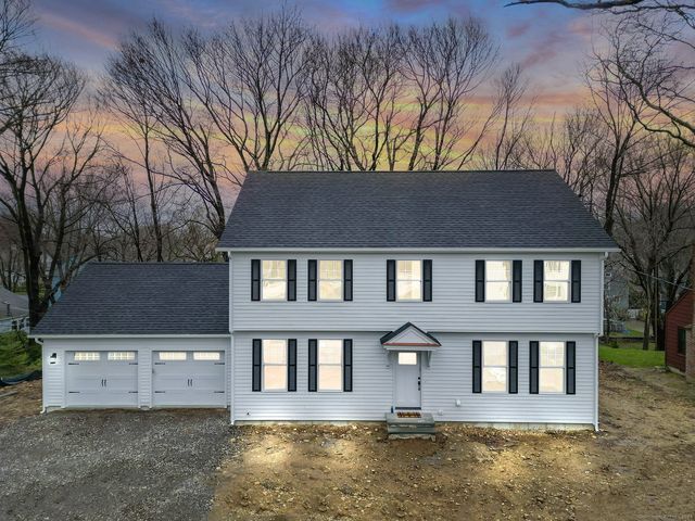 28 Academy Hill Ter, Stratford, CT 06615
