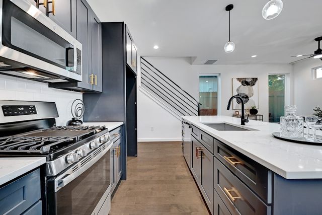 6216 Larch Ter, Austin, TX 78741
