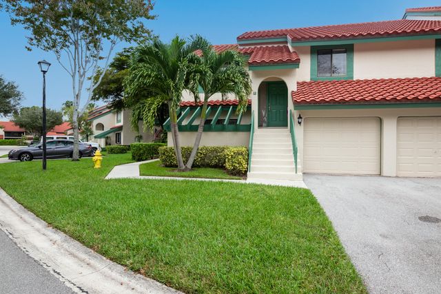 3 Lexington Ln   E #A, Palm Beach Gardens, FL 33418